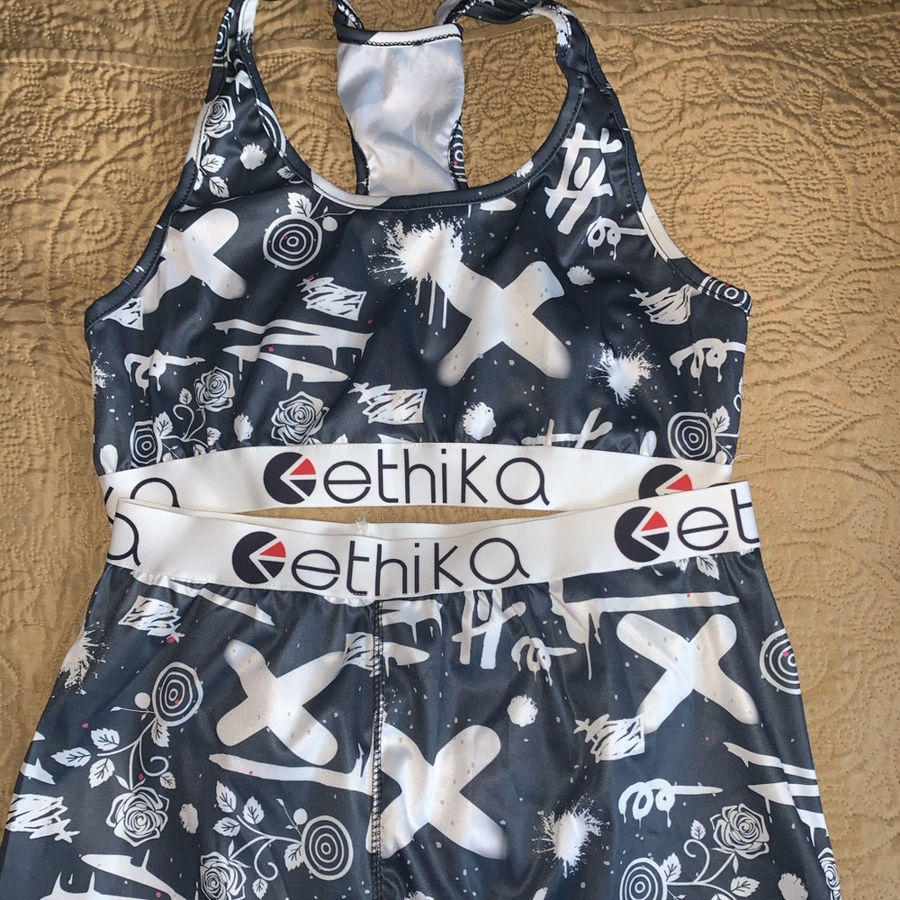 Women Ethika Set